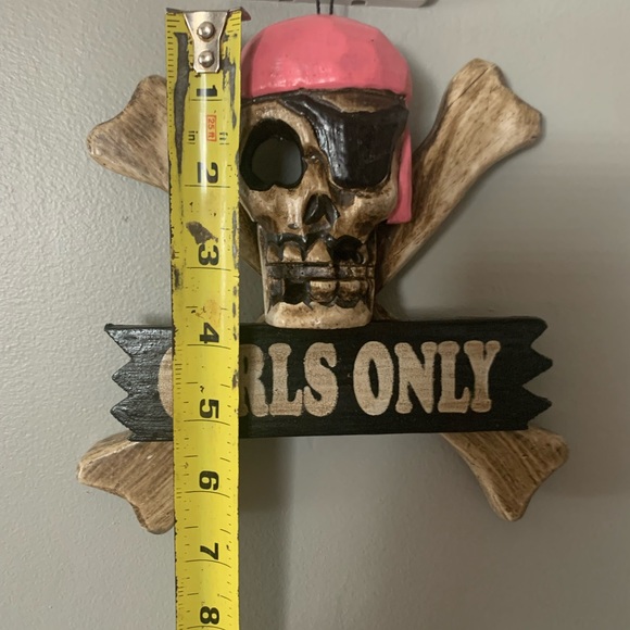 Girls only sign - Picture 5 of 5